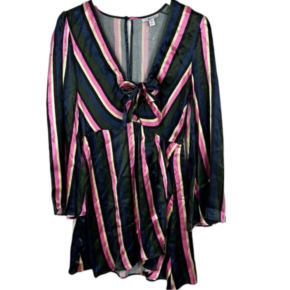 Top shop dress with tie front pink blue and cream stripes. Size 6. - Picture 4 of 7
